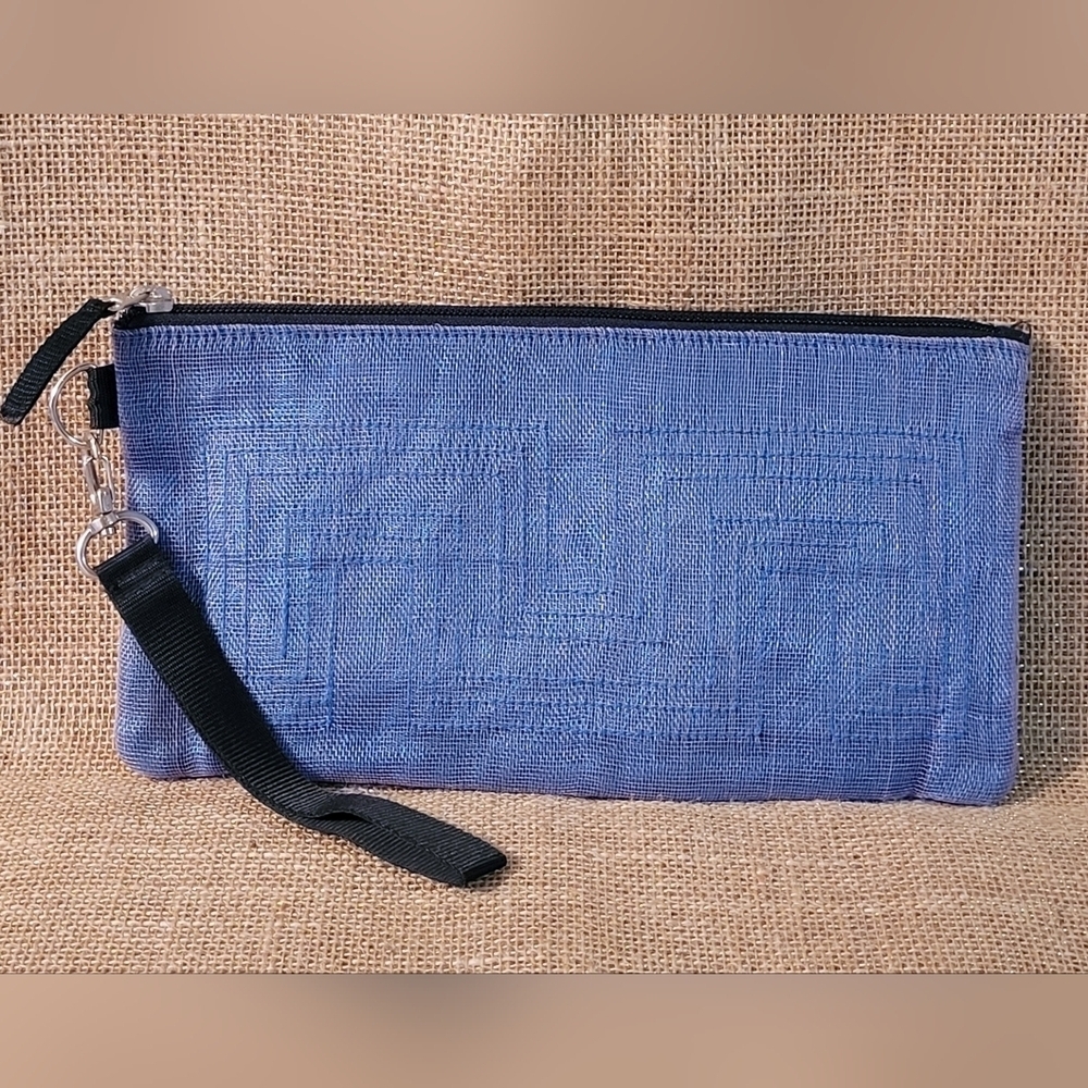 Global Girlfriend Wristlet Strap Clutch Purse Purple/ Blue W Card Slots, Pocket‎